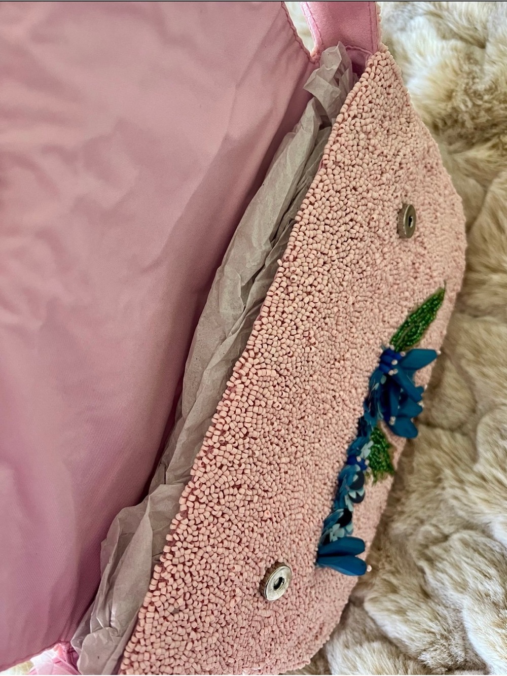 Handcrafted Pink Beaded Shoulder Bag with Blue Hydrangea Appliqué - Picture 7 of 7